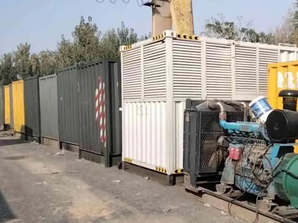 三河200KW柴油发电机机组每小时油耗是多少?